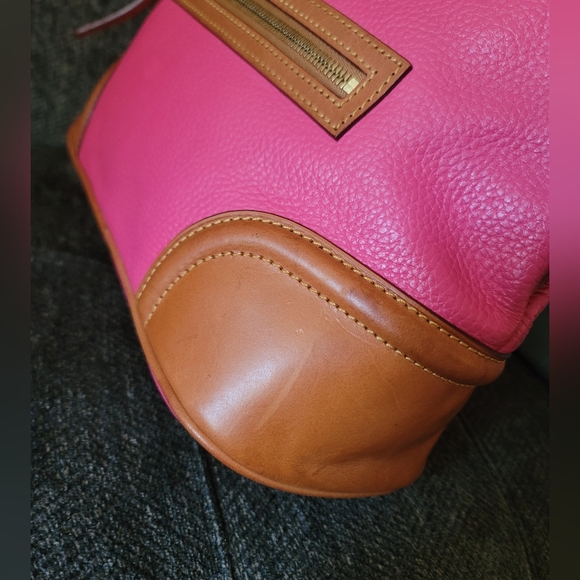 Dooney & Bourke Y2K Pebbled Leather Shoulder Bag - Picture 4 of 16